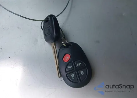 2018 Toyota Sienna Le 8 Passenger from USA, damaged, VIN 5TDKZ3DC5JS939275